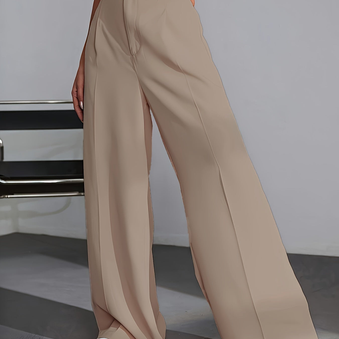 Pantaloni da Lavoro da Donna a Vita Alta e Gamba Larga - Fronte Pieghettato