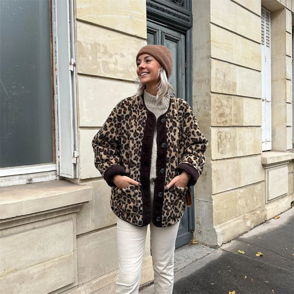 Giacca da Donna in Fantasia Leopardata Effetto Peluche - Chiusura con Bottoni