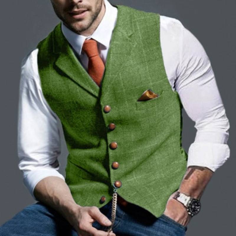 Eleganza Senza Tempo con un Gilet a Quadri da Uomo
