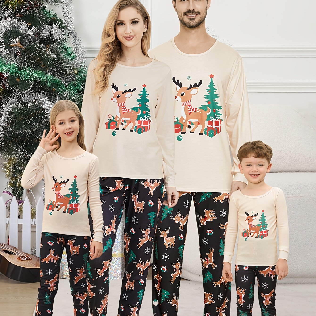 Set Pigiama Famiglia Albicocca Nero Natale - Renna e Pantaloni Stampati