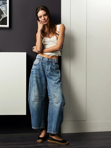 Jeans a Gamba Larga a Vita Media da Donna – Taglio a Botte e Dettaglio a Cucitura