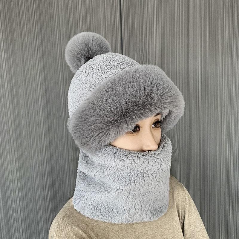 Gorra de mujer - Pom Pom y cobertura para la boca
