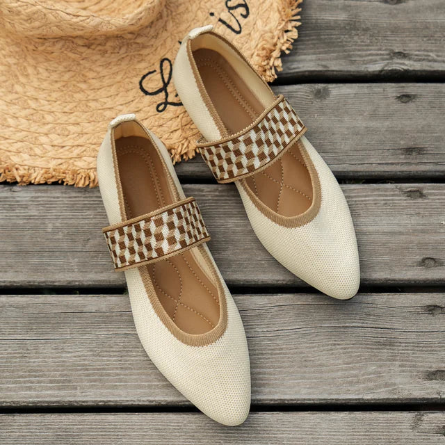 Ballerine a Punta con Cinturino Decorativo per Donna