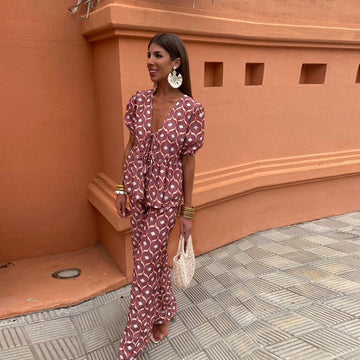 Completo Chic con Top Stampato e Pantaloni per Donna