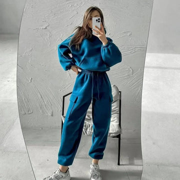 Completo da Donna a Due Pezzi con Cappuccio - Con Felpa e Pantaloni a Tasche Cargo