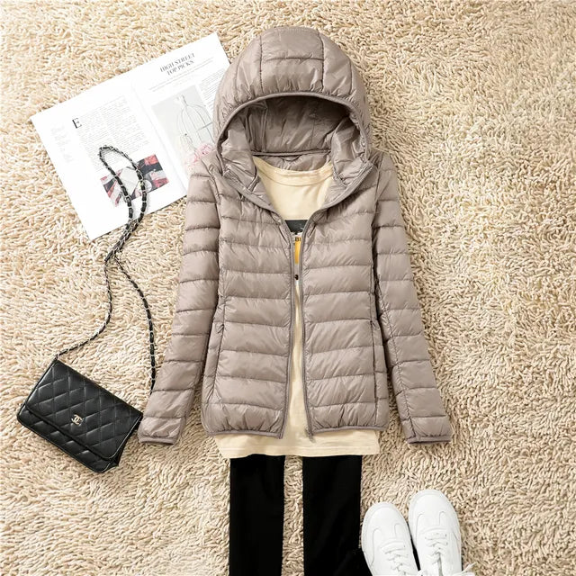 Giacca Impermeabile Ultraleggera da Donna con Cappuccio - Design Resistente alle Intemperie