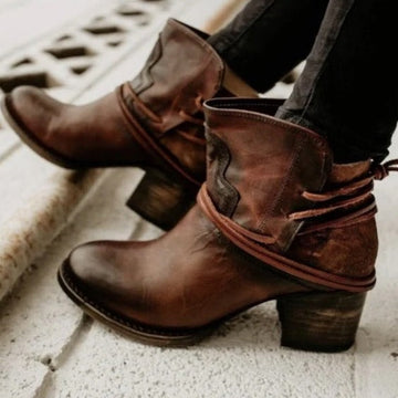 Botines de Mujer - Cordones Envolventes y Tacón Cuadrado