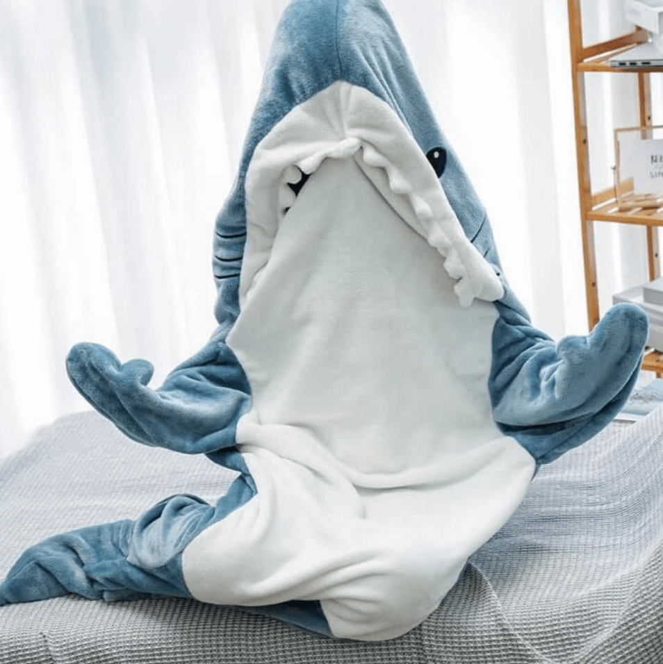 Mono Entero Unisex Azul con Forma de Tiburón - con Capucha y Peluche